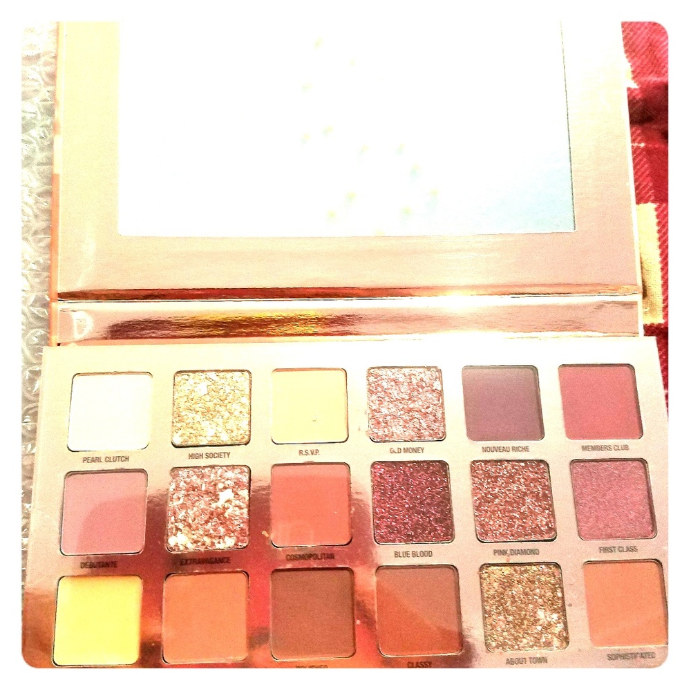 Makeup palette